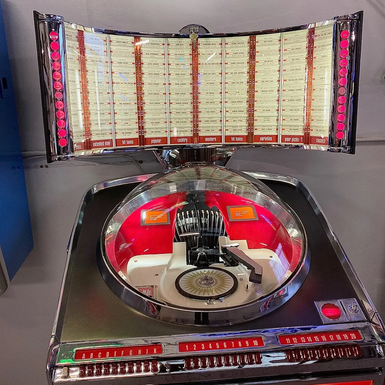 1962 AMI II Continental 200 Vinyl Jukebox - Image 3