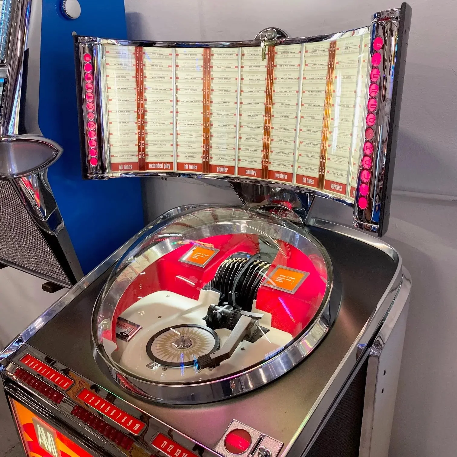 1962 AMI II Continental 200 Vinyl Jukebox - Image 4