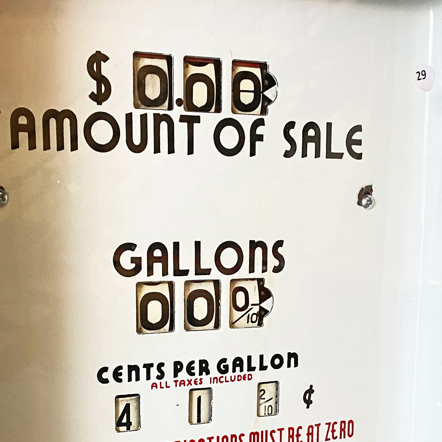 Bennett 766 Shell Vintage Gas Pump - Image 3