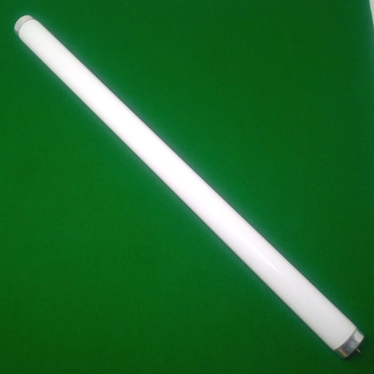 Rock-Ola Bubbler Fluorescent Tube for Pilaster  - 24" - 36121-LF - Image 4