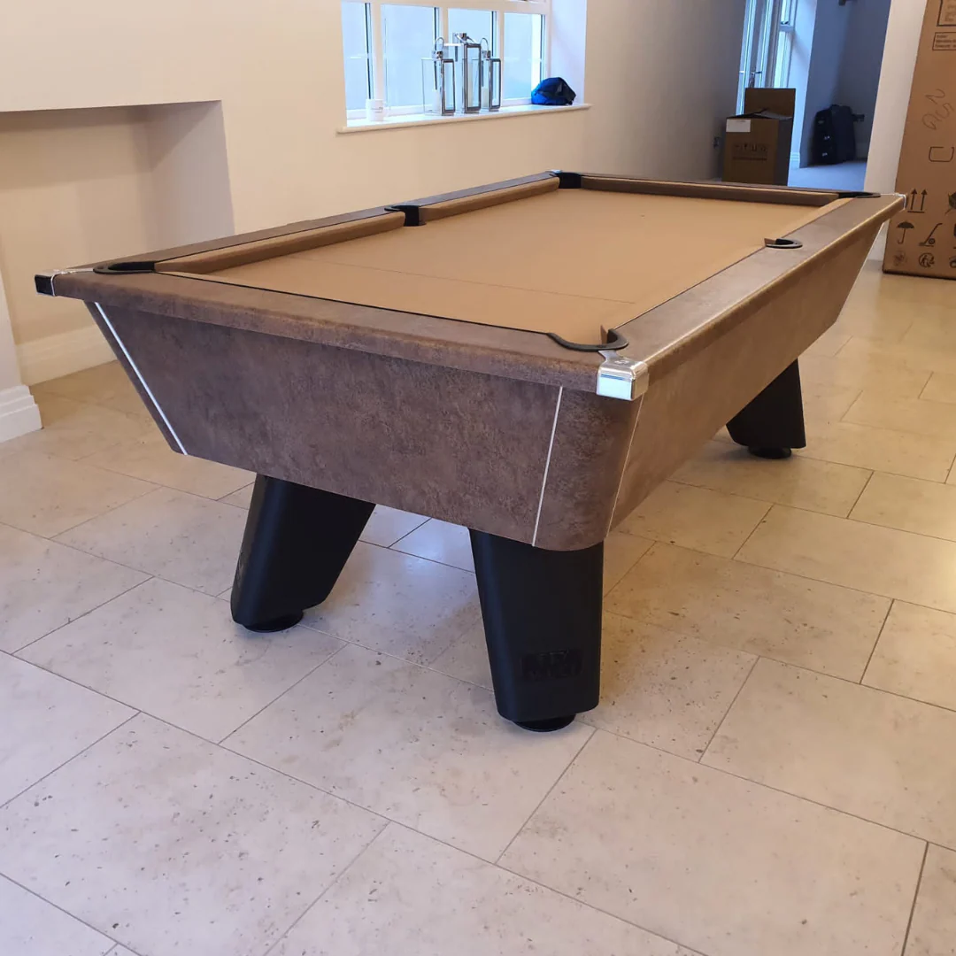 Cry Wolf English Pool Table - Image 6