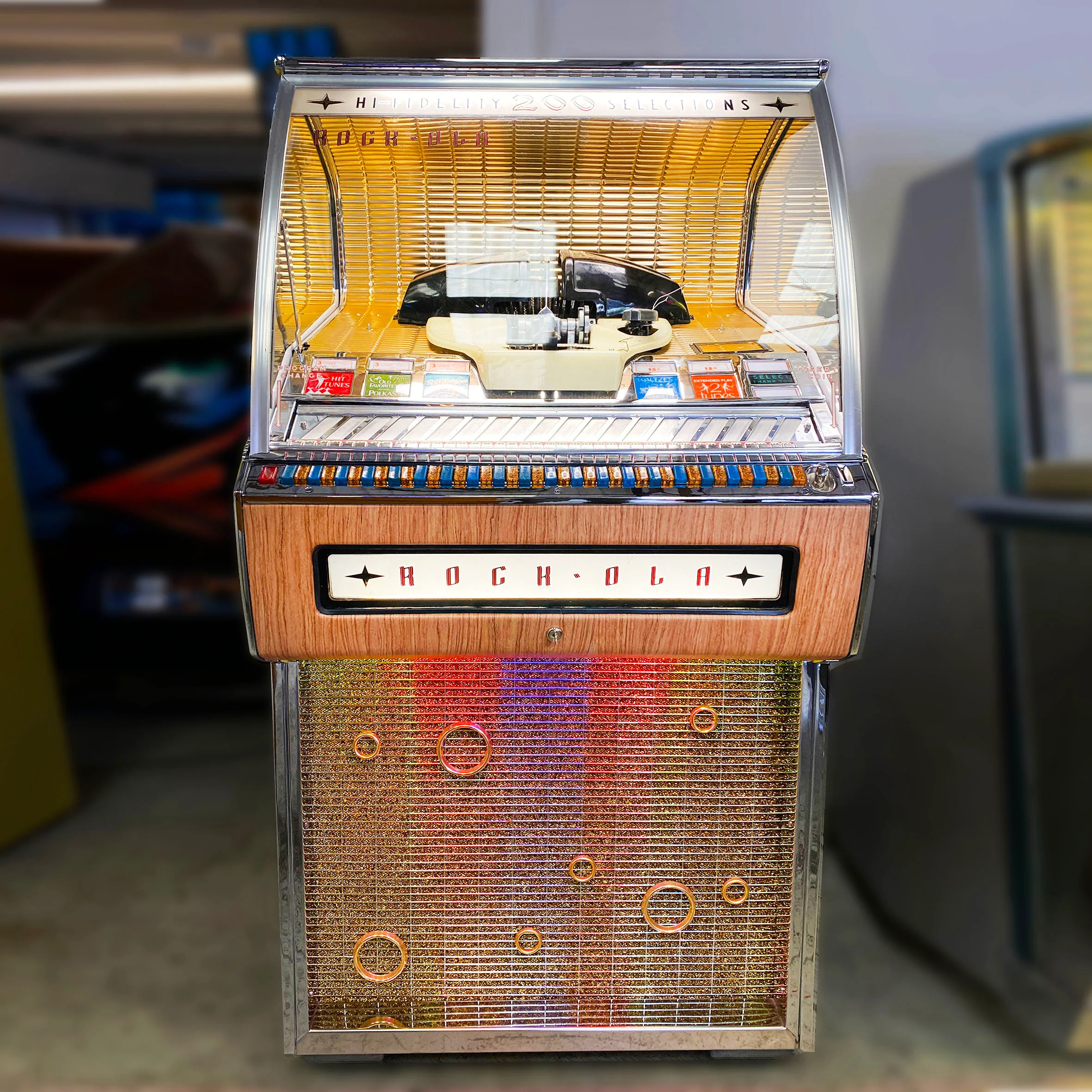 1957 Rock-Ola 1455 Vinyl Jukebox - Image 2