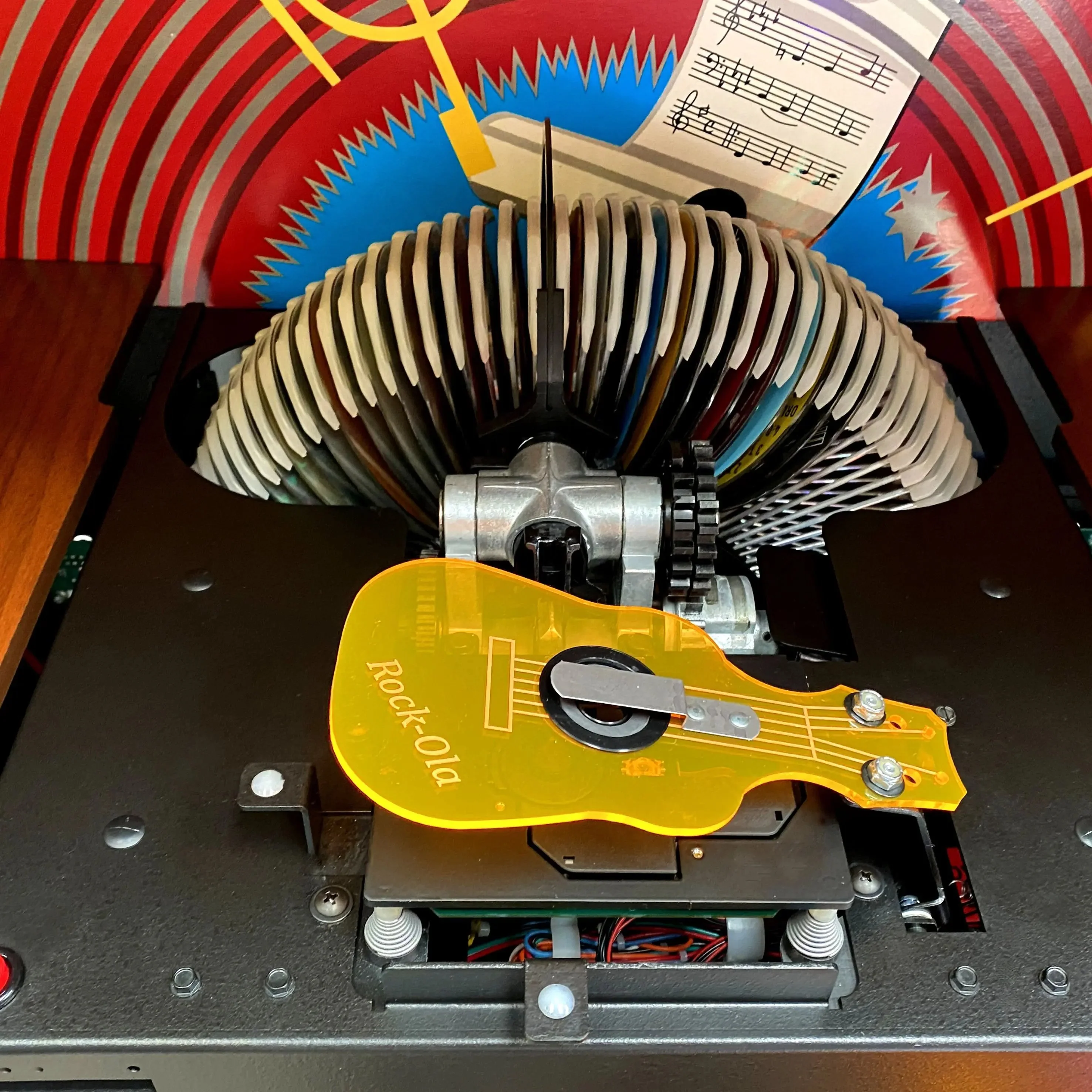 Rock-Ola Bubbler CD Jukebox in Light Oak with Bluetooth - Image 7