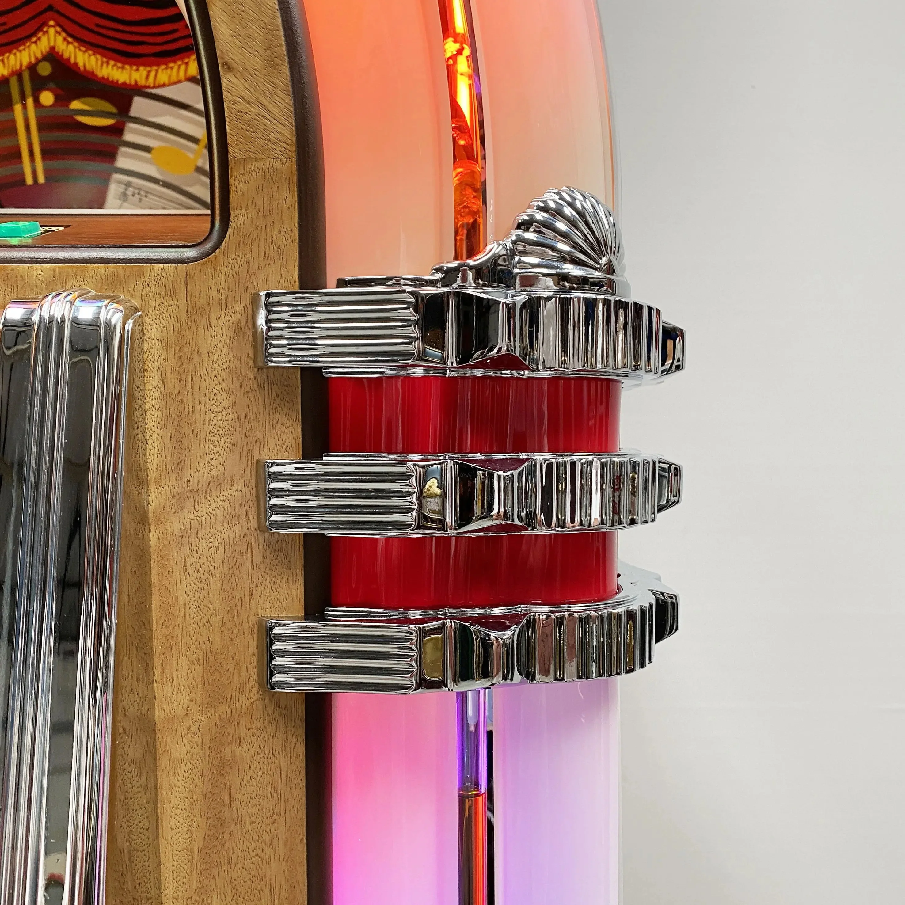 Rock-Ola Bubbler CD Jukebox in Light Oak with Bluetooth - Image 9