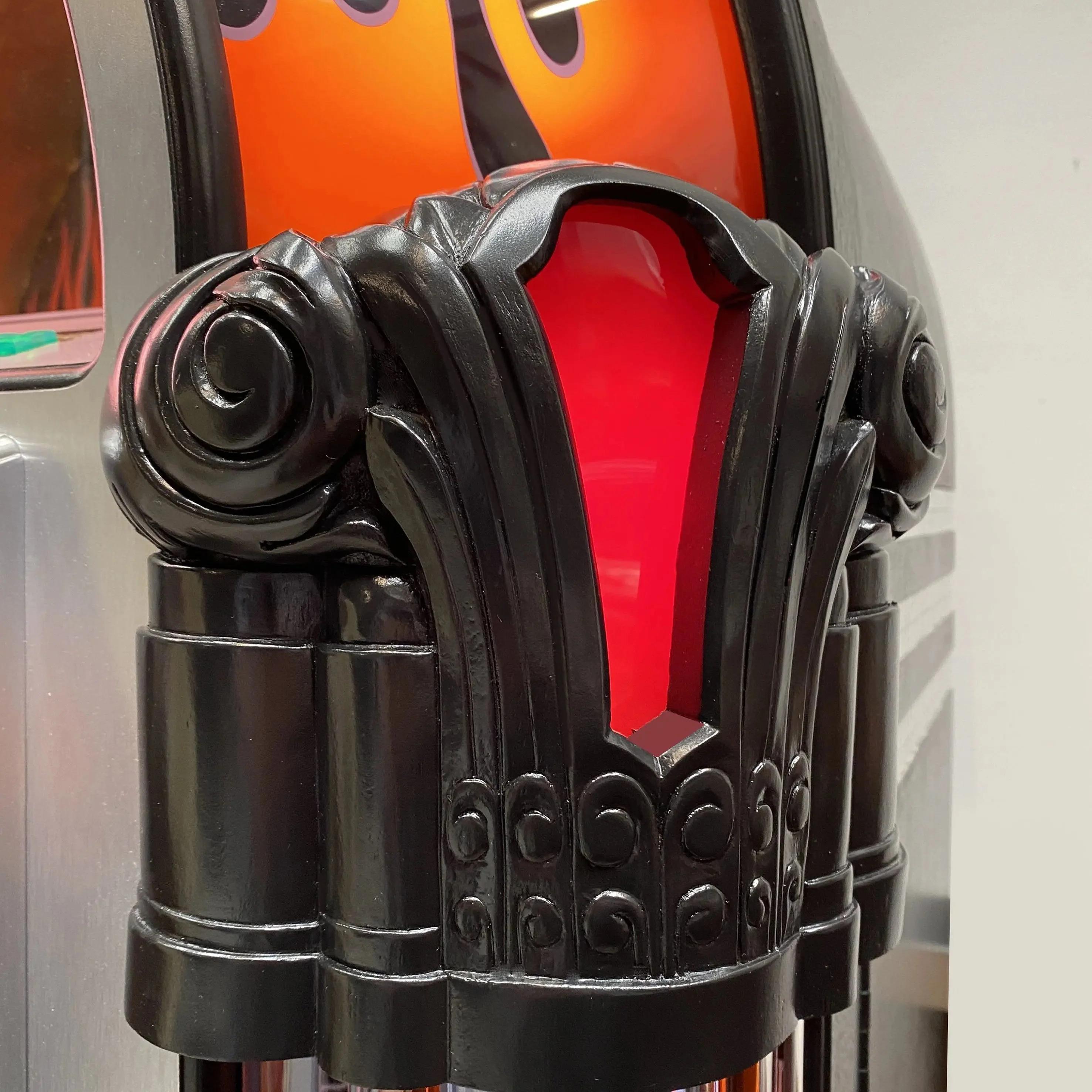 Rock-Ola Harley-Davidson Flames CD Jukebox in Aluminium with Bluetooth - Image 11