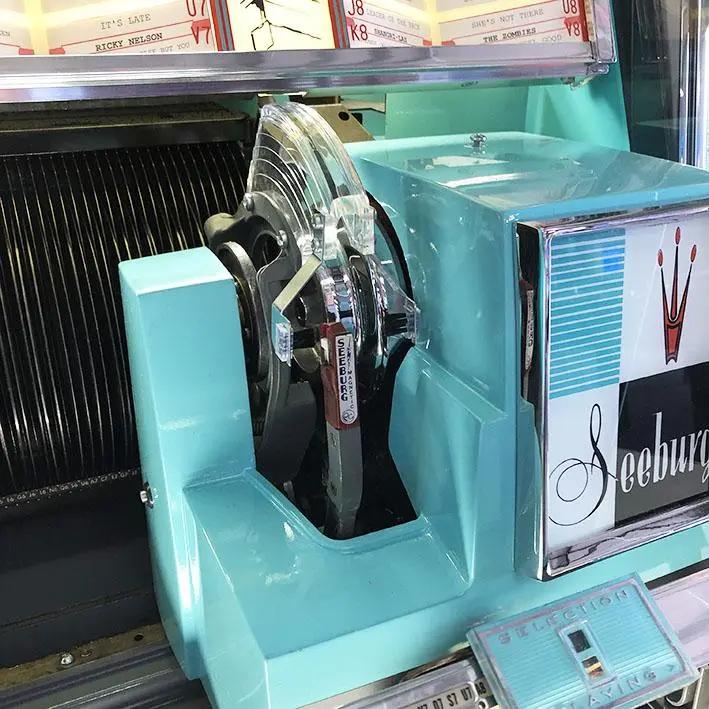 1958 Seeburg 161 Vinyl Jukebox - Image 3