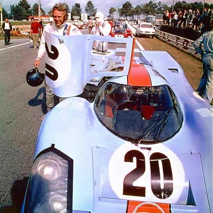 Sulpie Foosball Table in Gulf Racing Livery - Image 7