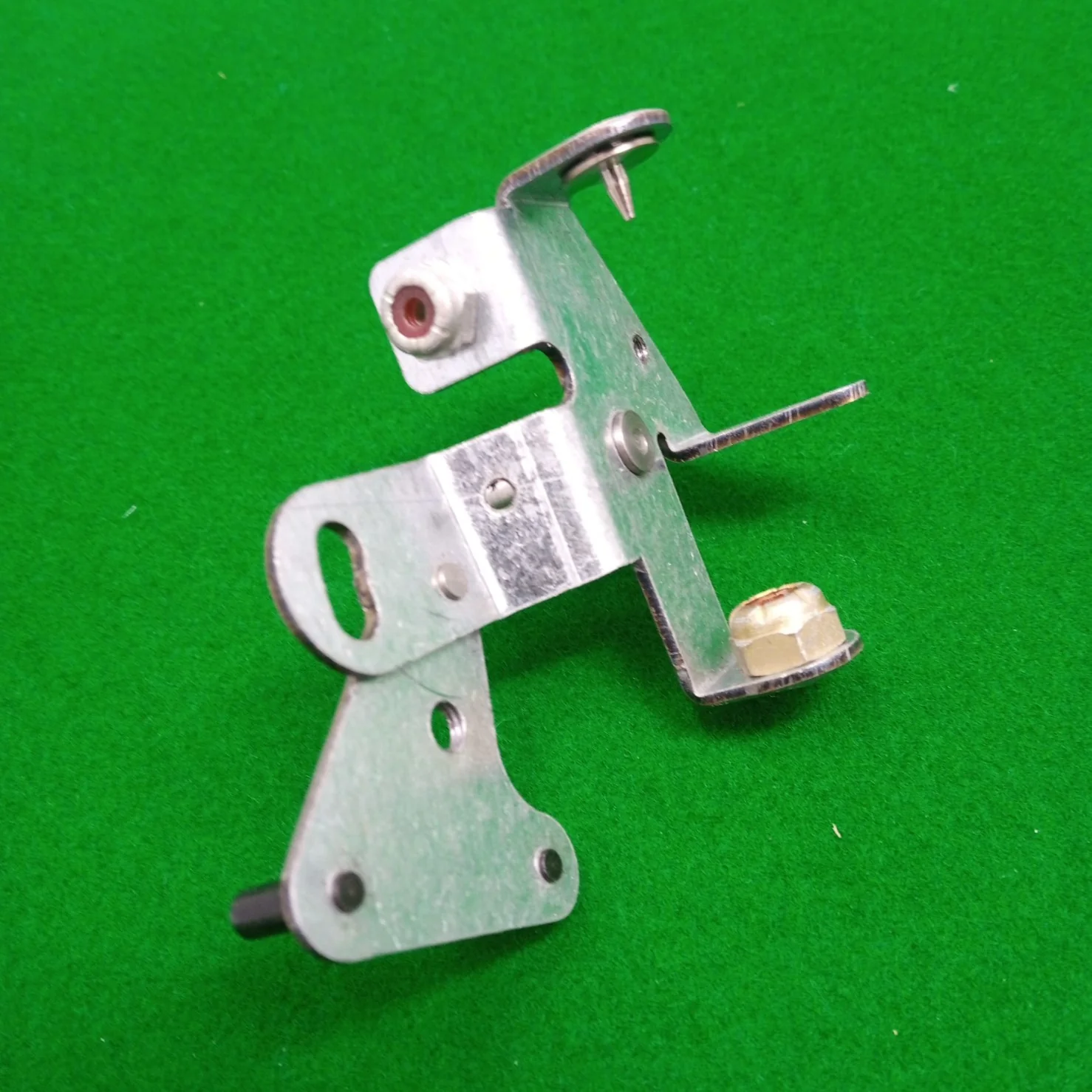 Tone Arm Pivot Bracket Assy - Image 5