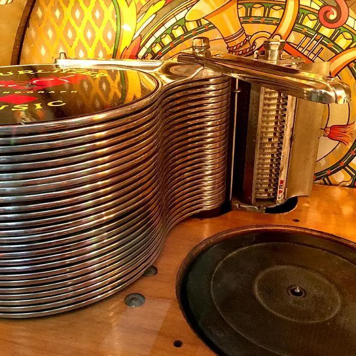 Original 1948 Wurlitzer 1100 Vinyl Jukebox - Image 14