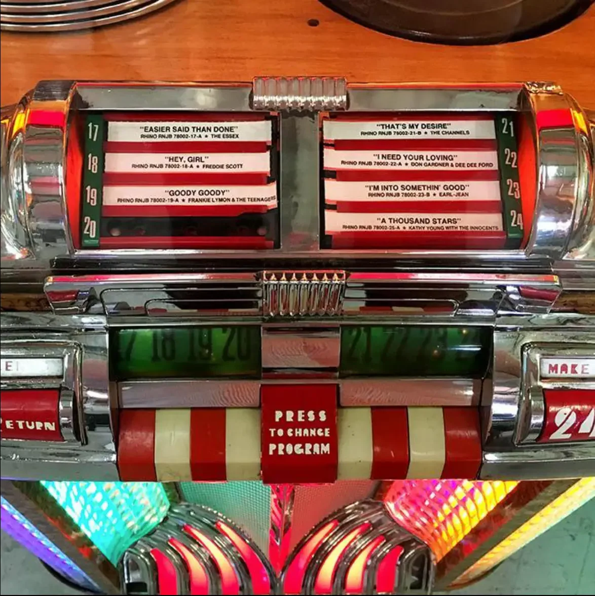 Original 1948 Wurlitzer 1100 Vinyl Jukebox - Image 22