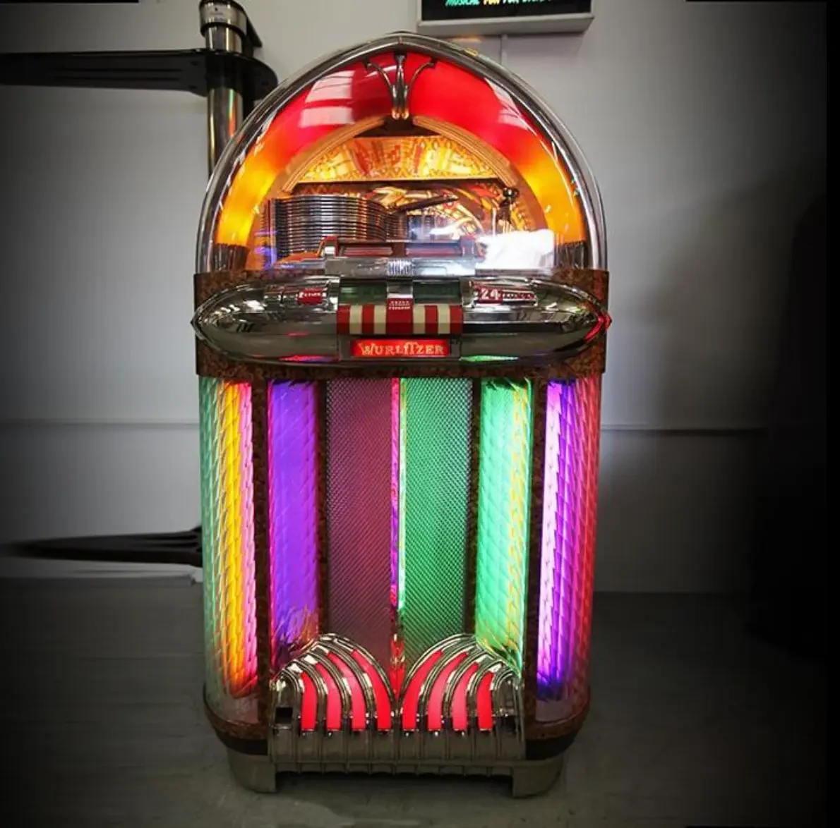 Original 1948 Wurlitzer 1100 Vinyl Jukebox - Image 26