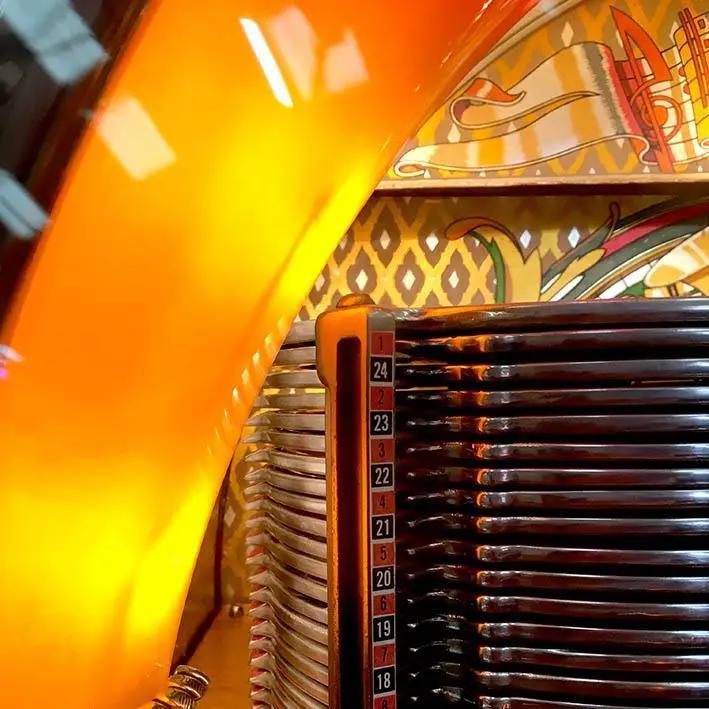 Original 1948 Wurlitzer 1100 Vinyl Jukebox - Image 3